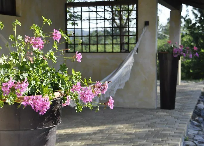 Premiata Osteria Dei Fiori Frühstückspension Cortiglione